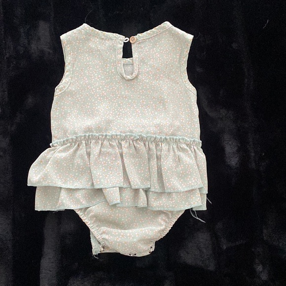 Ruffle bubble romper - Picture 2 of 4